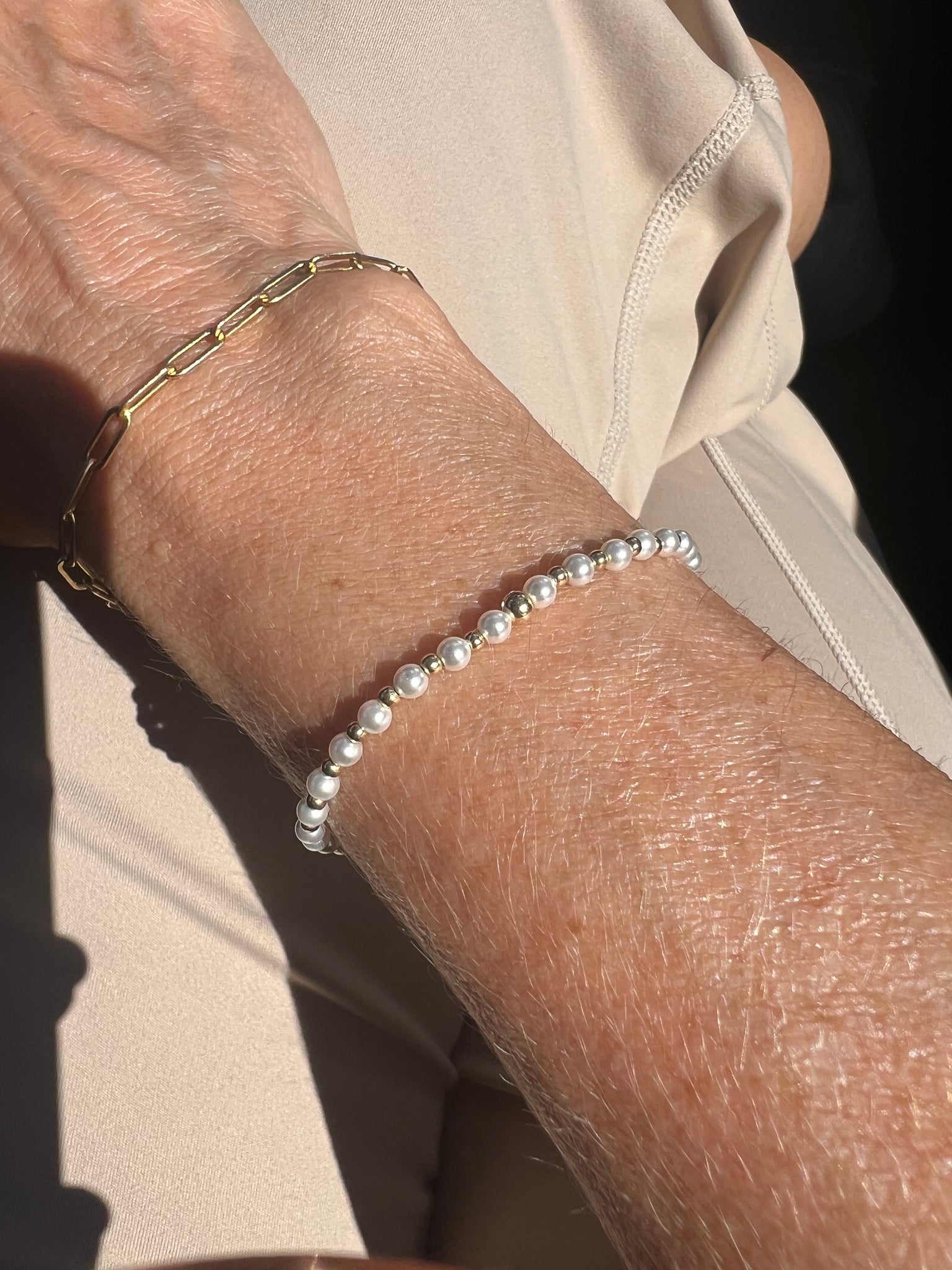 Tiny Pearls Bracelet